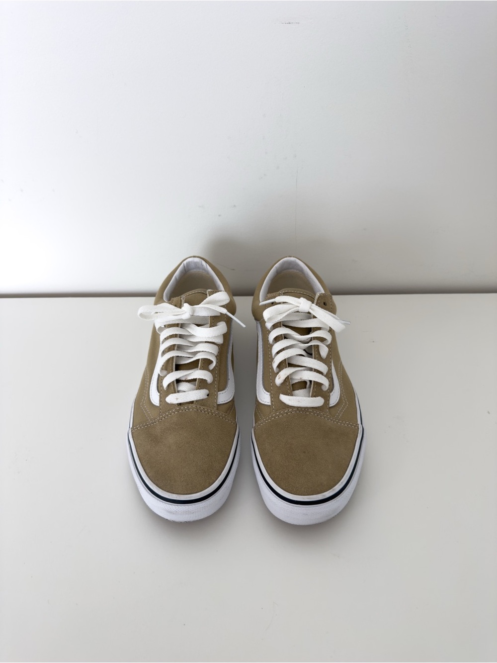 Vans Old Skool Low-Top Sneakers - Picture 2 of 7